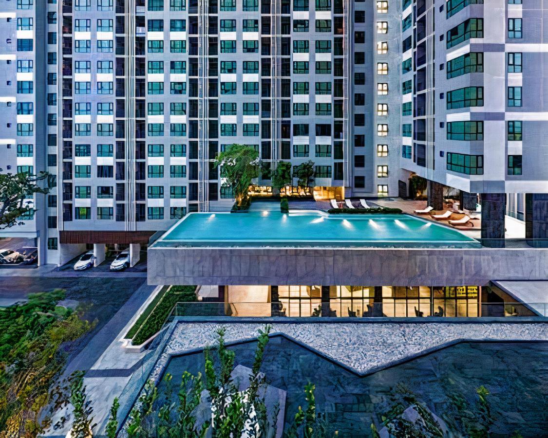 The Base Central Pattaya Apartment Exterior photo